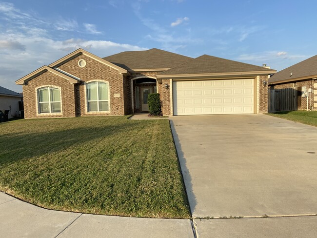 Primary Photo - 4007 Salt Fork Dr