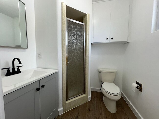 Building Photo - 456 N Horne