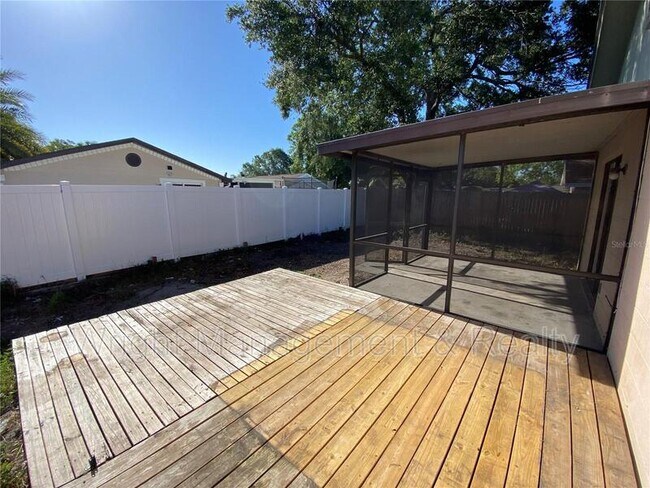 Building Photo - 9520 Drakemill Ct