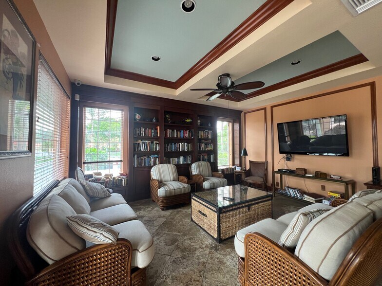 Building Photo - 1265 Wildwood Lakes Blvd