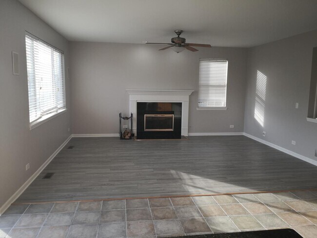 Building Photo - 5728 Breezeland Rd