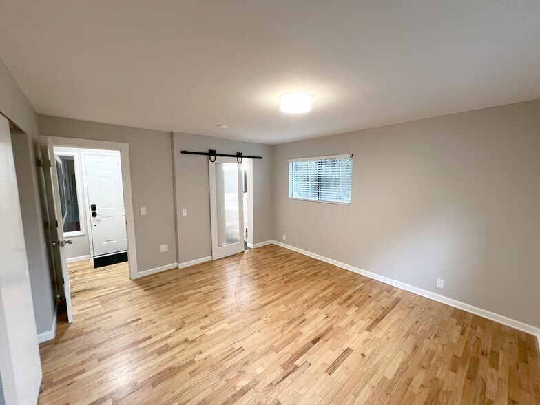 Building Photo - 6519 Illahee Rd NE