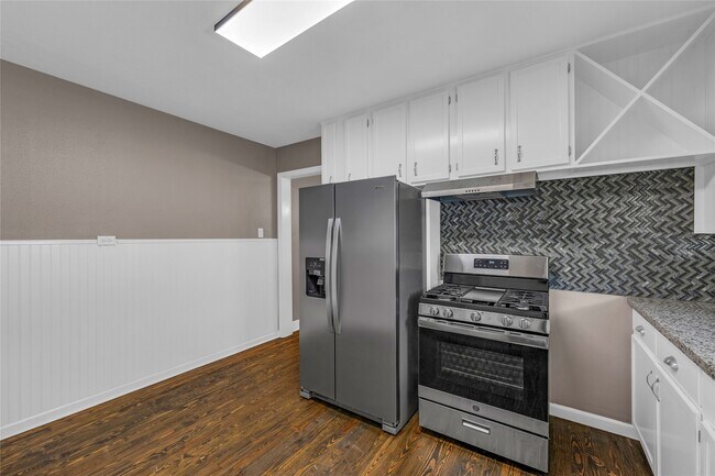 Building Photo - 4102 Ave N Ursuline St