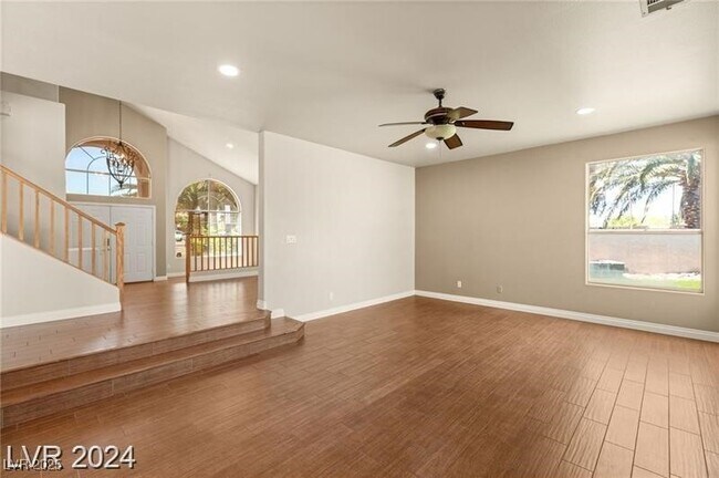 Building Photo - 3916 Varallo St