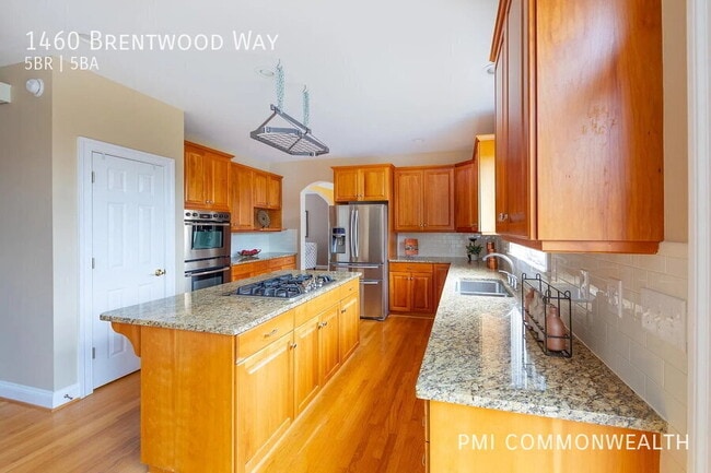Building Photo - 1460 Brentwood Way