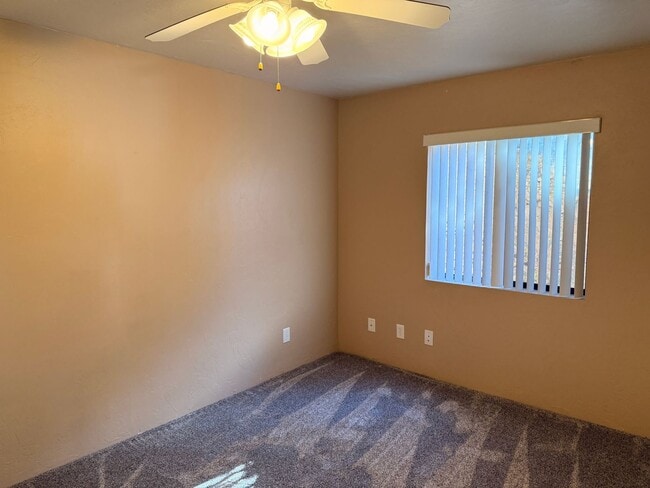 Building Photo - 2165 Elkhorn Dr