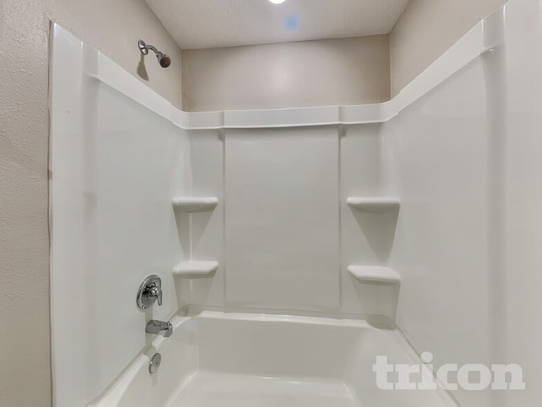 Building Photo - 44 Pritchard Dr