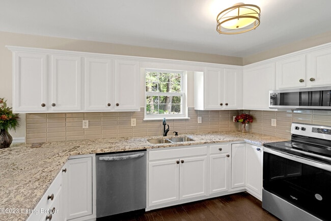 Building Photo - 7013 Brook Bend Way