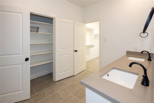 Building Photo - 871 Cavitt Ct