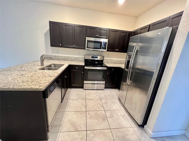 Building Photo - 15000 SW 119th Ln