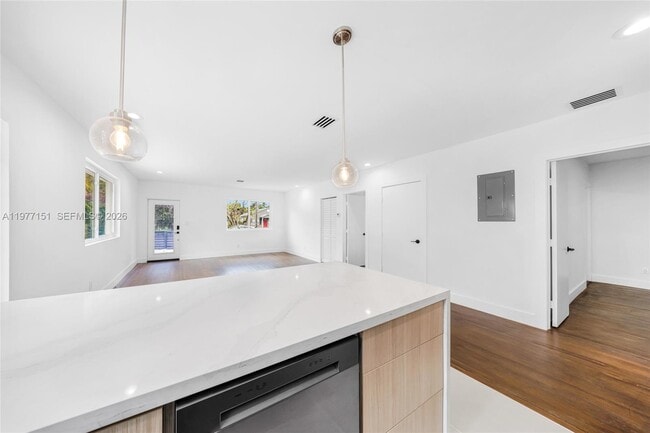 Building Photo - 250 NW 98th St