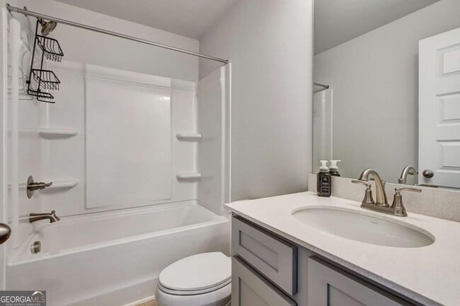 Building Photo - 297 Delta Dr