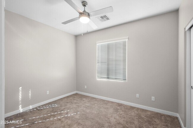 Building Photo - 155 N Lakeview Blvd