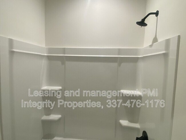 Building Photo - 8550 Cat Rd