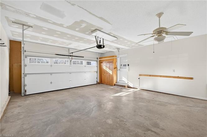 Building Photo - 3041 Forest Line Dr