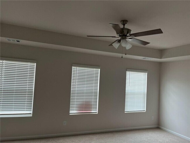 Building Photo - 530 River Run Dr