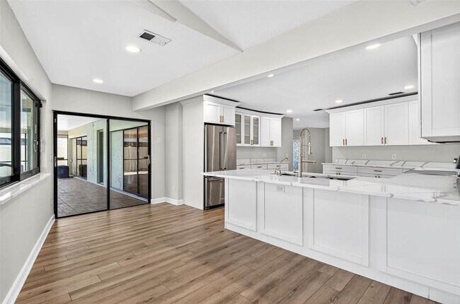 Building Photo - 5107 Lanai Way