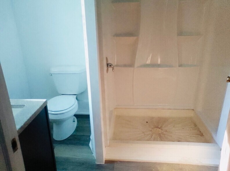 Building Photo - 362 9th St