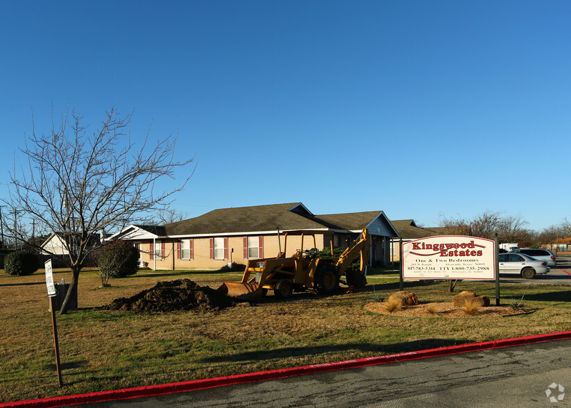 Building Photo - Kingswood Estates