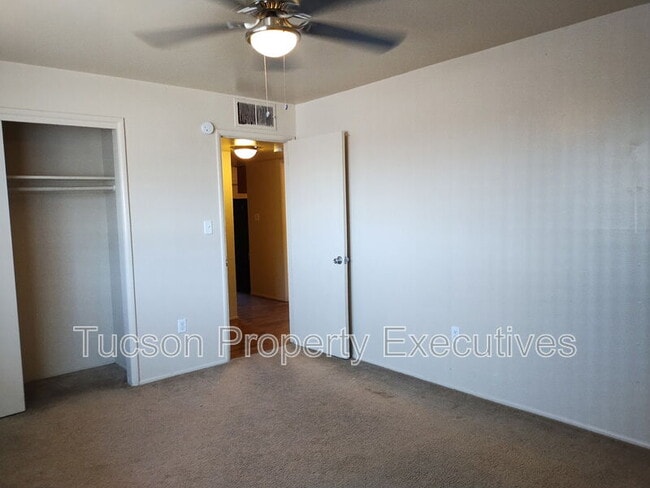 Building Photo - 8934 S Nogales Hwy