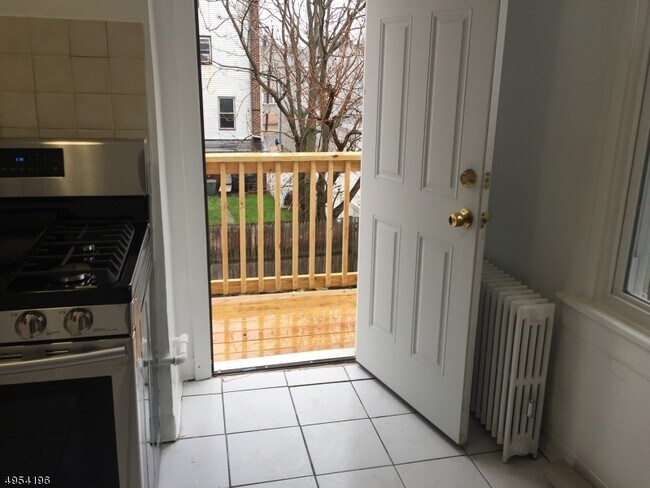 Building Photo - 40 Greenville Ave