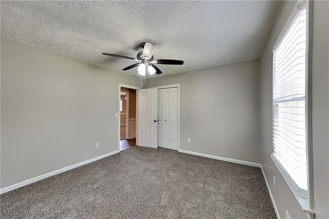 Building Photo - 2935 Leasa Ct