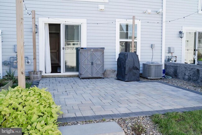 Building Photo - 36046 Auburn Wy