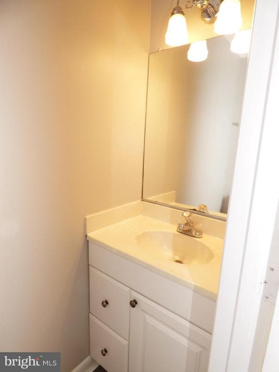 Building Photo - 18024 Singing Pine Cir