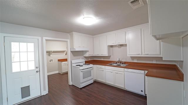 Building Photo - 313 E Columbia St