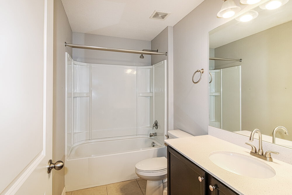 Building Photo - 6519 Redbay Dr