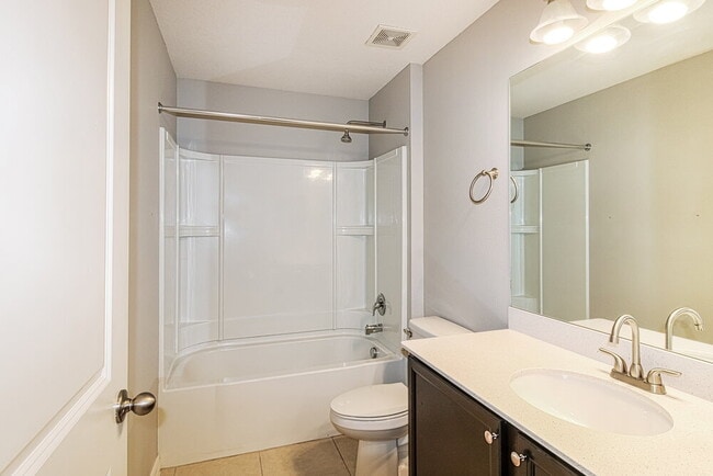 Building Photo - 6519 Redbay Dr