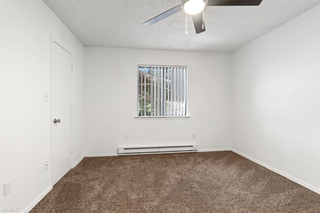 Building Photo - 506 W Orchard Ln