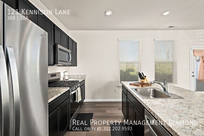 Building Photo - 121 Kennison Ln