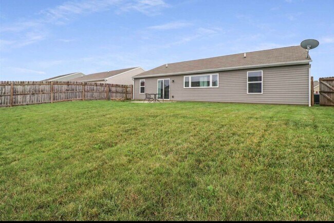 Building Photo - BRITTANY CHASE...3 Bedroom 2 Bath