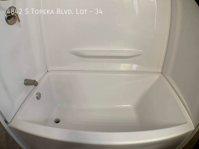 Building Photo - 4842 SW Topeka Blvd