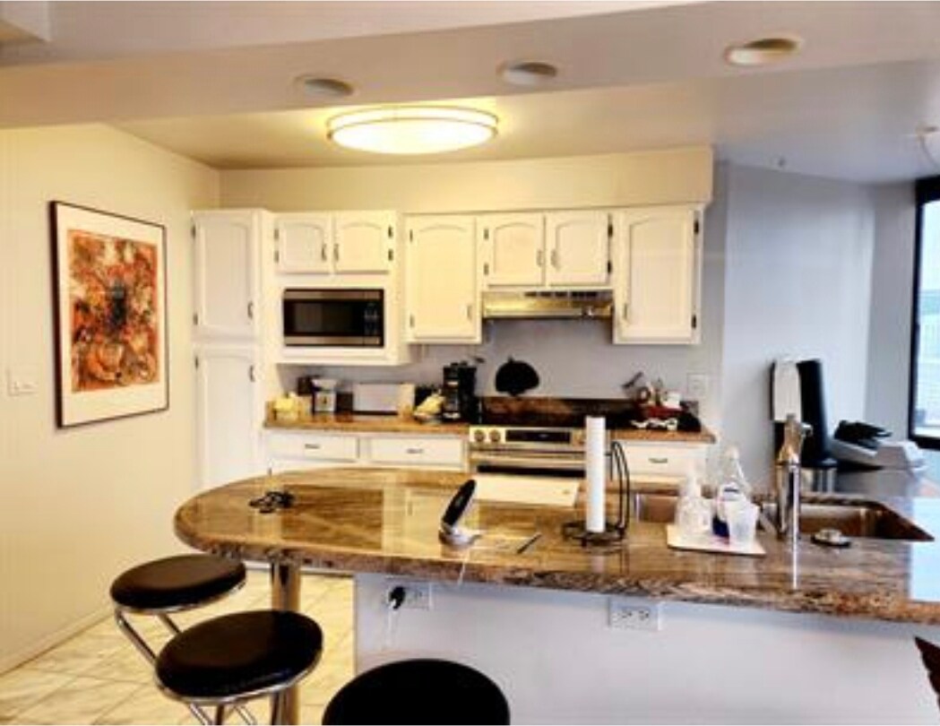 Building Photo - 1625 Larimer St