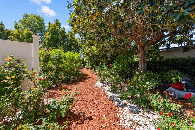 Building Photo - 17812 Parthenia St