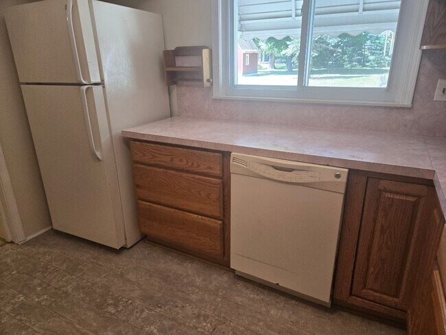 Building Photo - 1460 Gravel Ridge Dr
