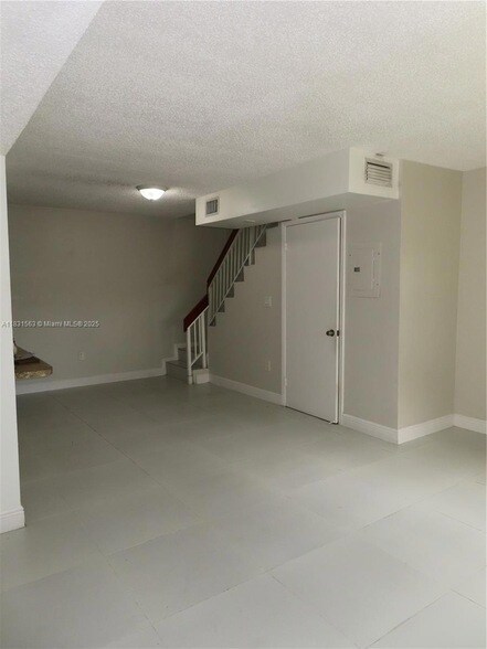 Building Photo - 13894 SW 65th Terrace