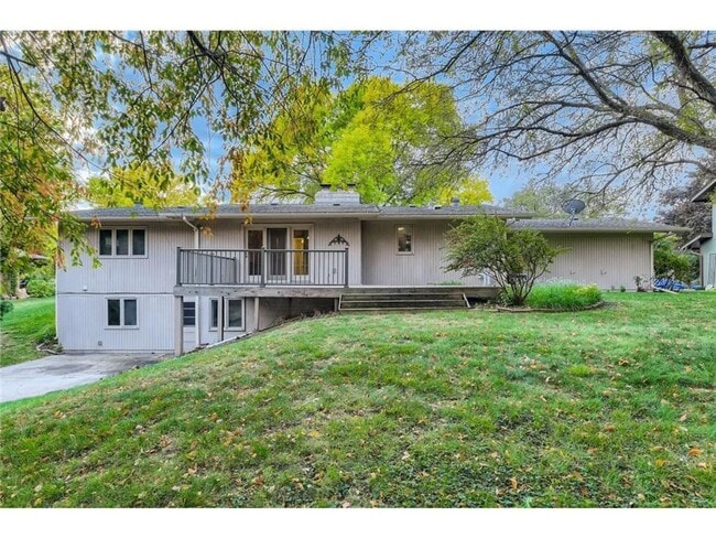 Building Photo - 645 Windemere Curve