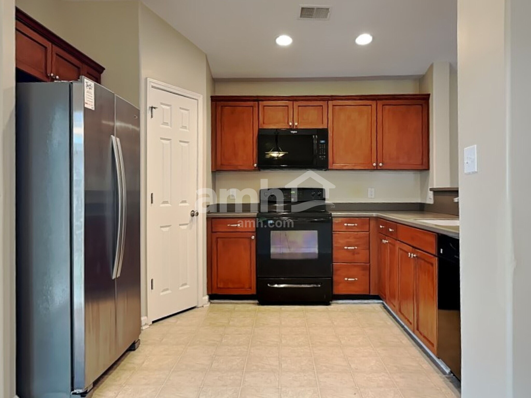 Building Photo - 116 Spring Lakes Dr