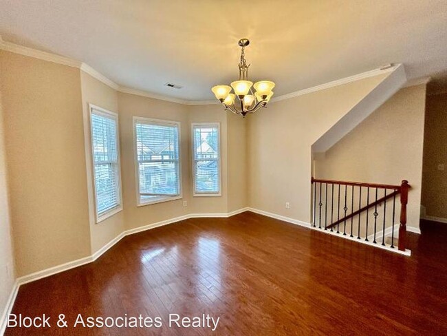 Building Photo - 4 br, 3.5 bath House - 705 Keystone Park D...