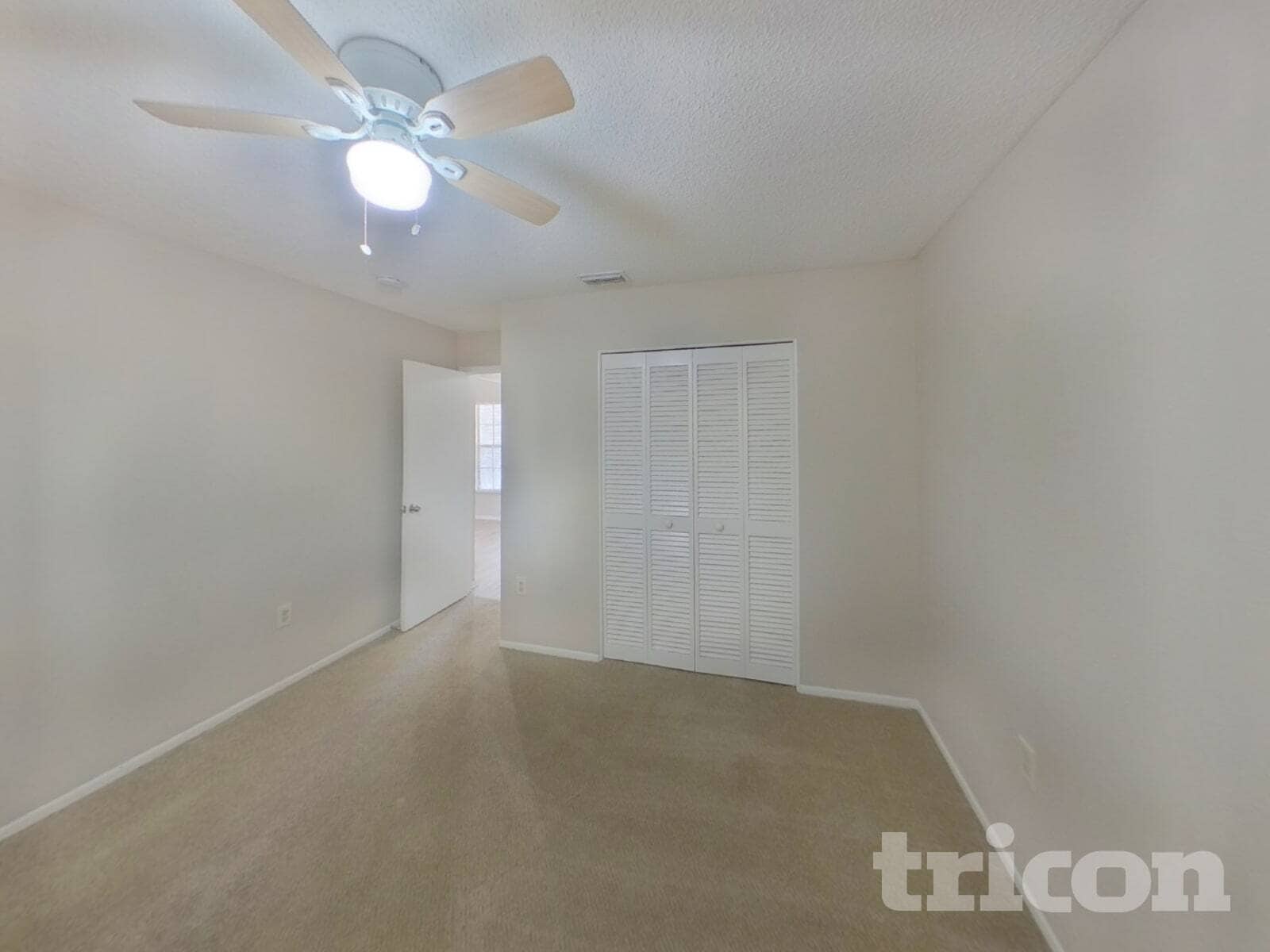 Building Photo - 1203 70th Dr E