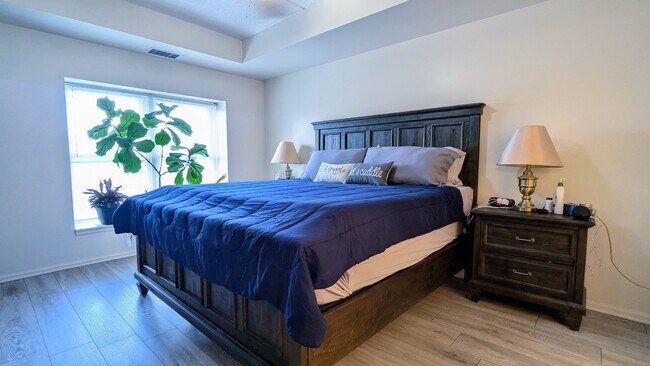 Building Photo - 390 W Mahogany Ct
