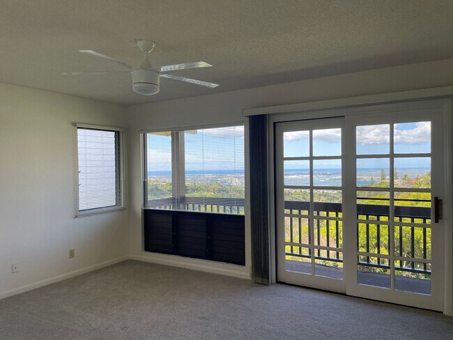 Building Photo - Sparkling, Mountaintop House in Gated Community w/Ocean View