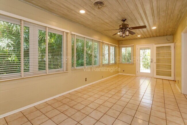 Building Photo - 816 Putnam Ave