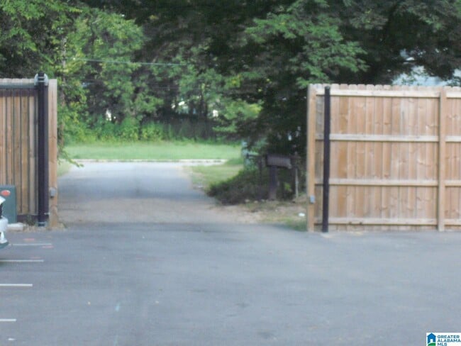 Building Photo - 5017 9th Ct N