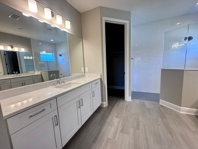 Building Photo - New Construction in Grand Park-4 Bedrooms and 4 Bathrooms with a Den and a Loft! No deposit for q...