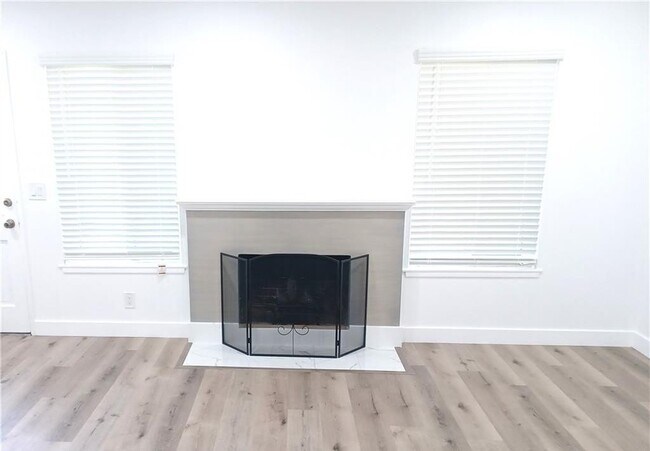 Building Photo - 11820 Gloxinia Ave