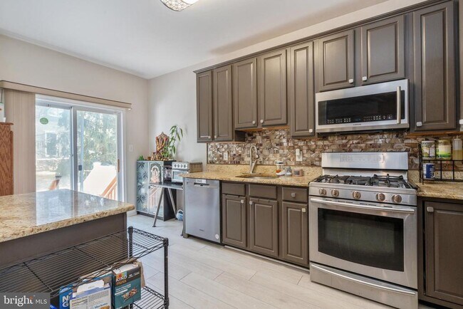 Building Photo - 802 Yarrow Cir
